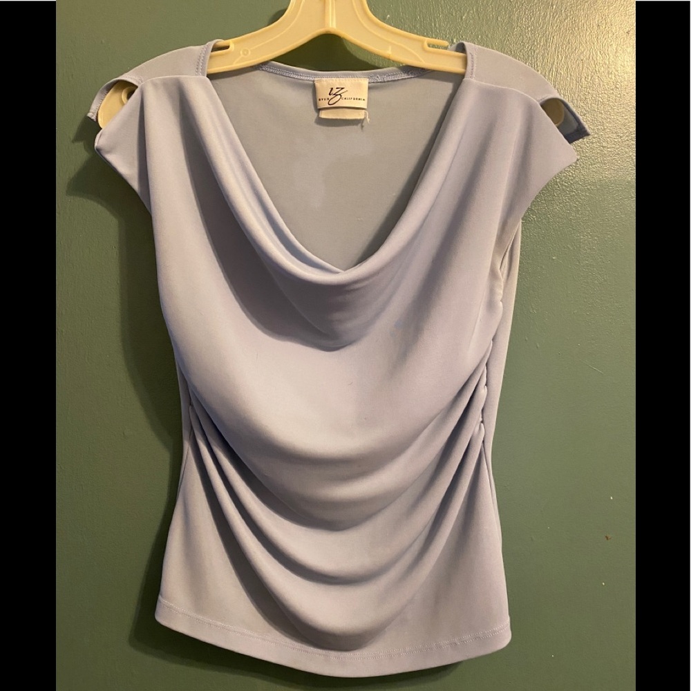 Sleeveless lilac top